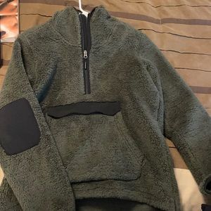 Women’s Northface Sherpa pullover